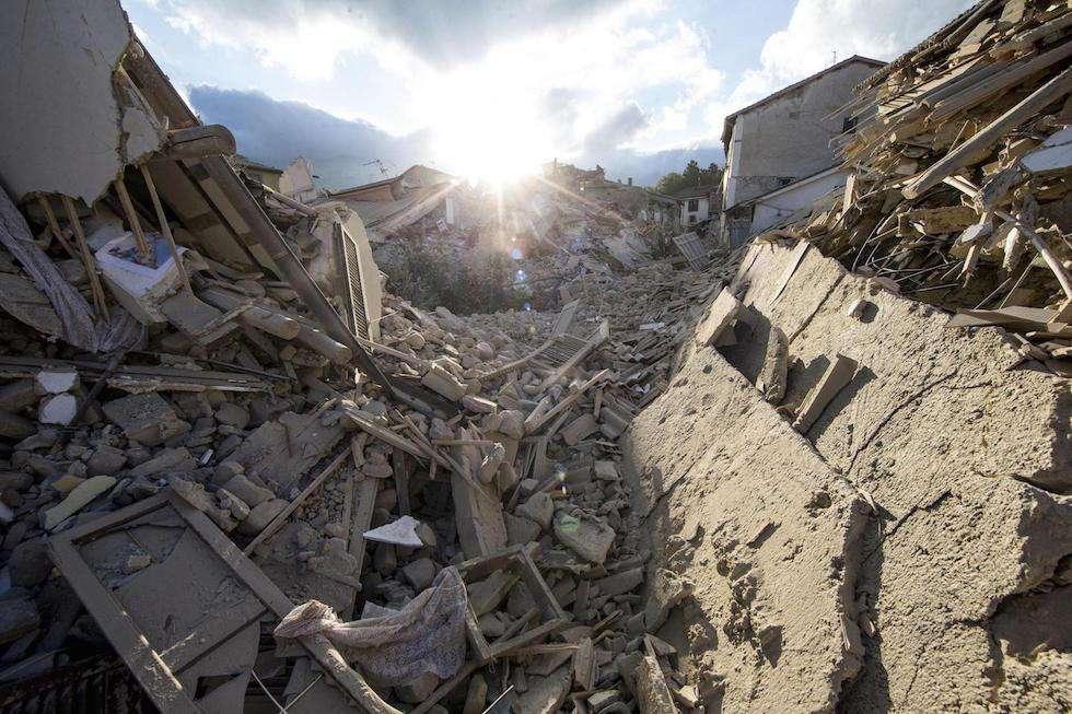 Tragedia terremoto: lutto al braccio e minuto di raccoglimento in Serie A