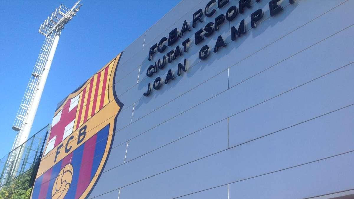 Barcellona, centrocampista nel mirino delle inglesi