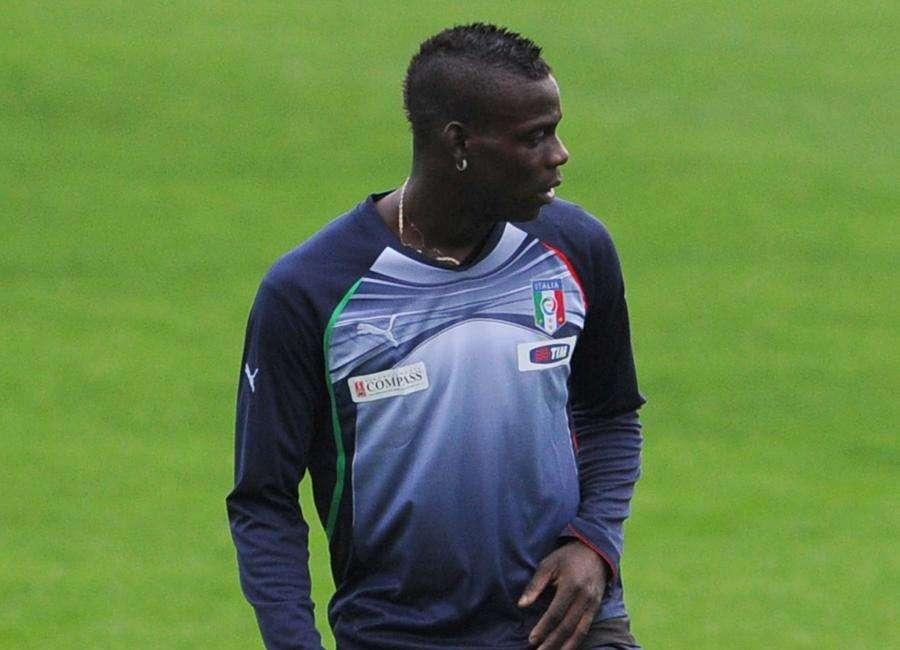 United, Ferguson difende Balotelli: "E' un ragazzo emotivo"