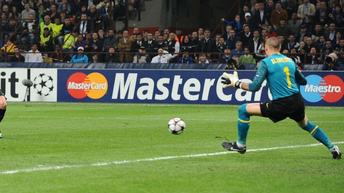 Barcellona, Victor Valdes: "Sogno di imitare Koeman"