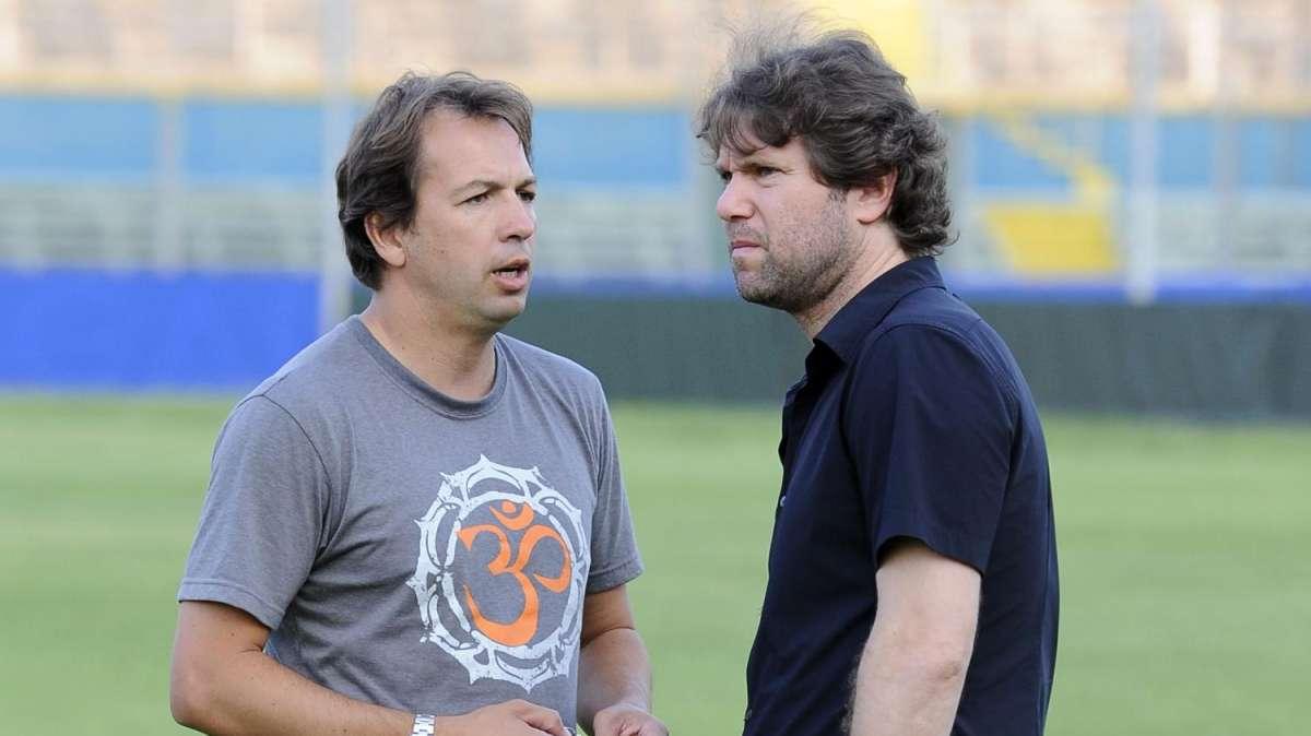 Cauet, uno schiaffo e una carezza all'Inter