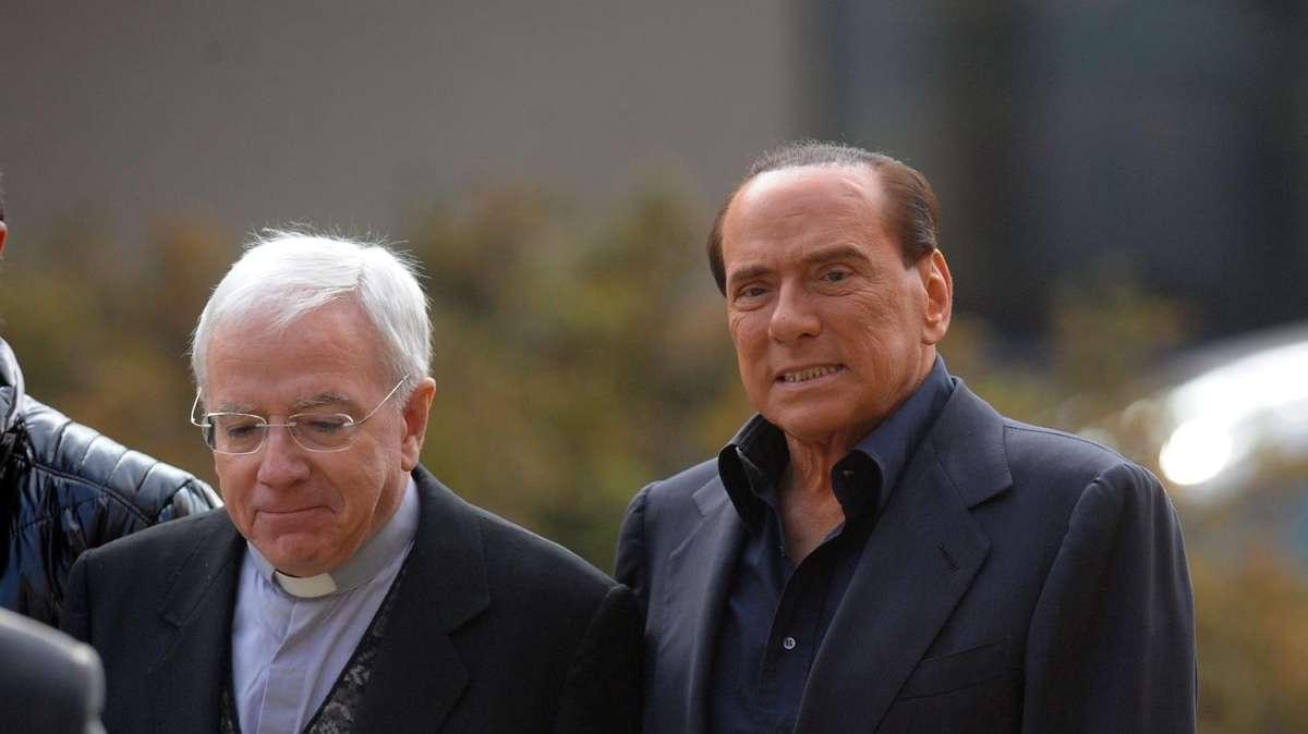 Milan, Berlusconi: "Torno ad occuparmi della squadra. Ripartiamo da Allegri"