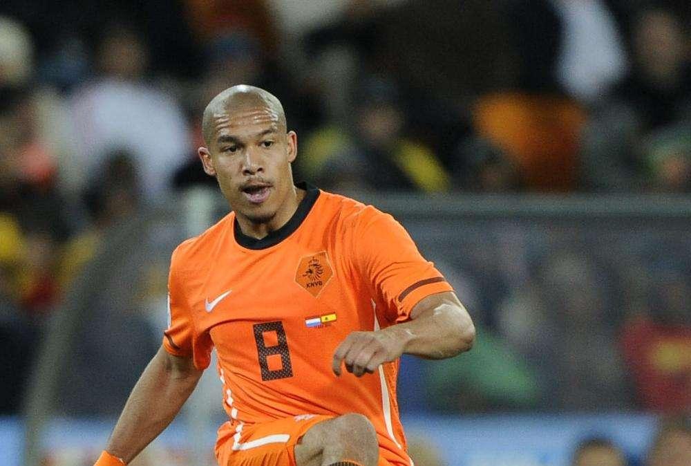 Milan, caccia al centrocampista