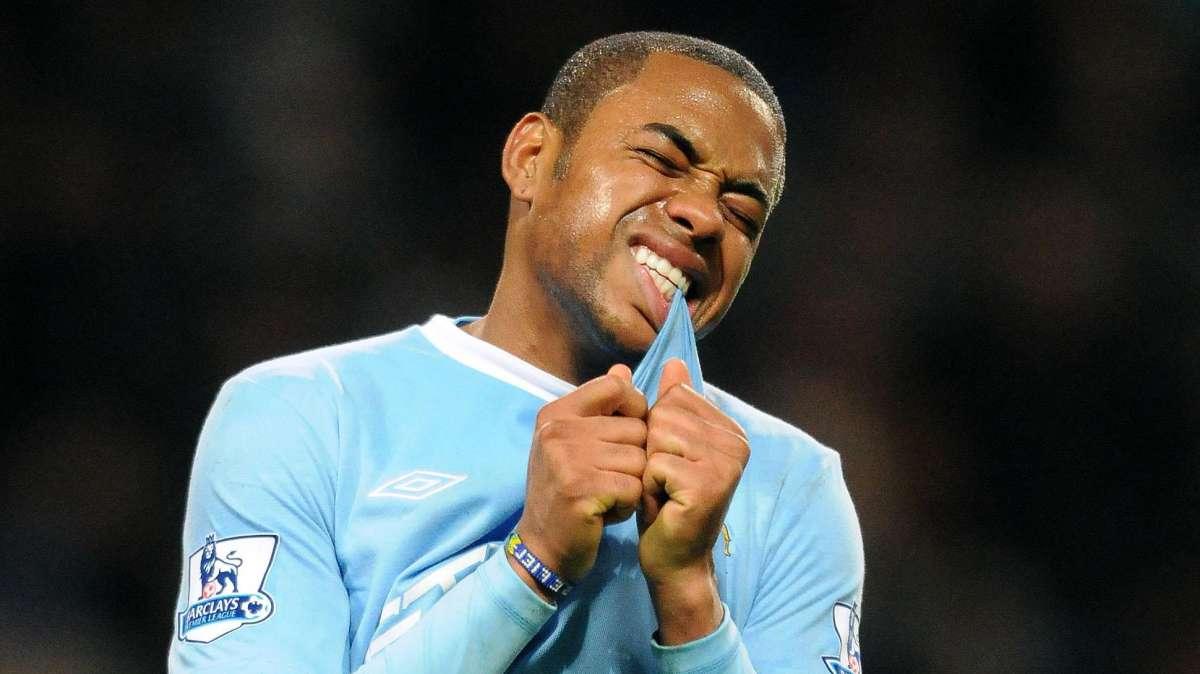 Milan, Robinho chiama Balotelli: "Io sarò qui a lungo..."