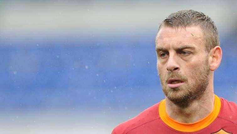 Roma, tre giornate a De Rossi