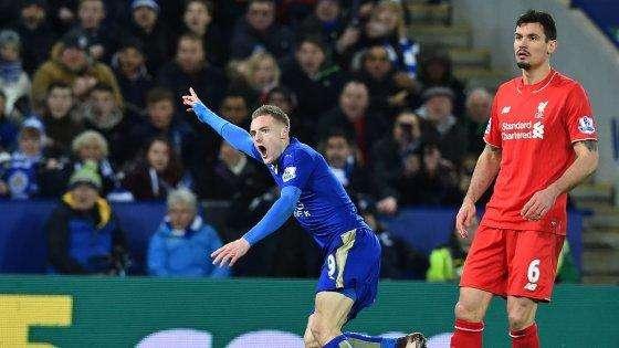 Premier League: super Vardy stende il Liverpool, City secondo. L'Arsenal rallenta e viene raggiunto dal Tottenham