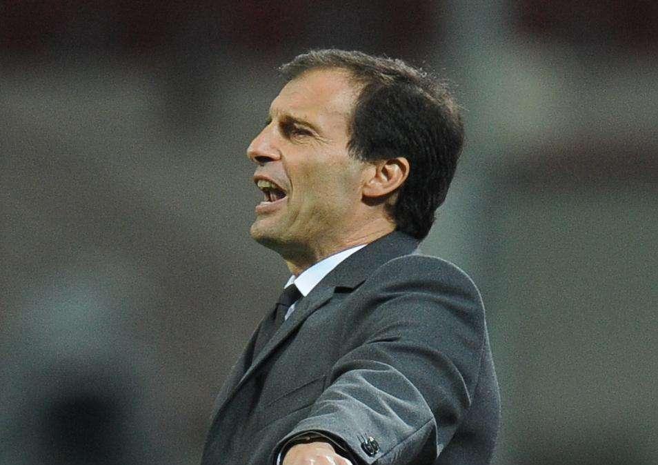 Milan, Allegri: "Robinho e Bonera a disposizione"