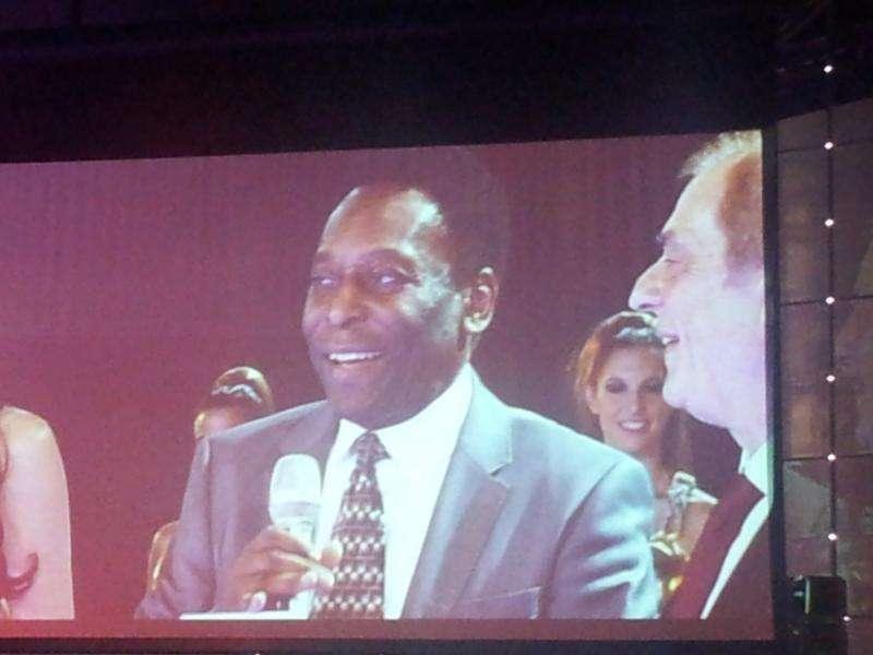 Nuova crociata per Pelè. Nel mirino questa volta c'è ...