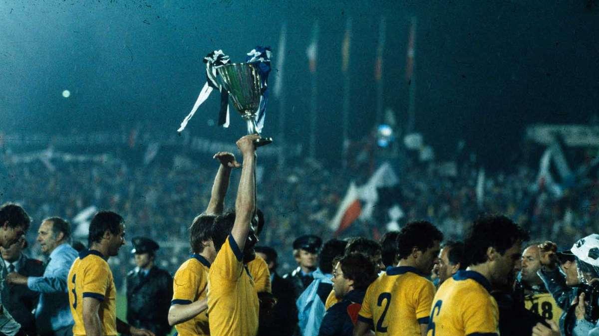 Coppa delle Coppe 1983-1984: Boniek regala il titolo alla Juventus