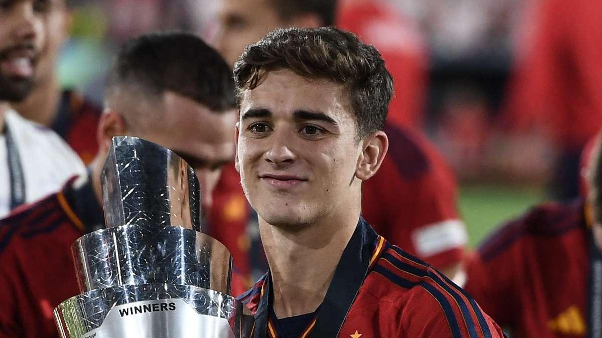 Barcellona, Gavi prende posizione: "Araujo resterà. Molti giornalisti inventano notizie"