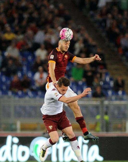 Roma, sirene inglesi per Manolas. Pallotta però fa muro