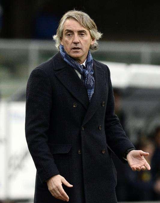 Inter, Mancini: "Noi, Fiorentina e Roma in corsa per la Champions e il Milan..."