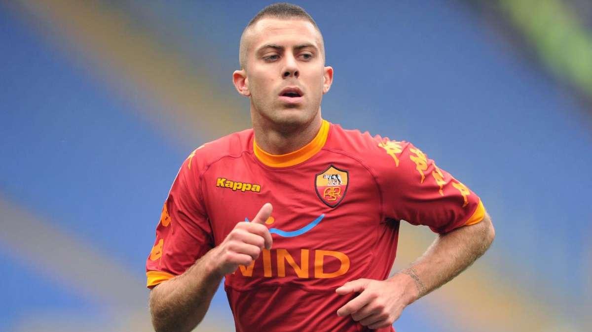 Roma, i tifosi cacciano Menez