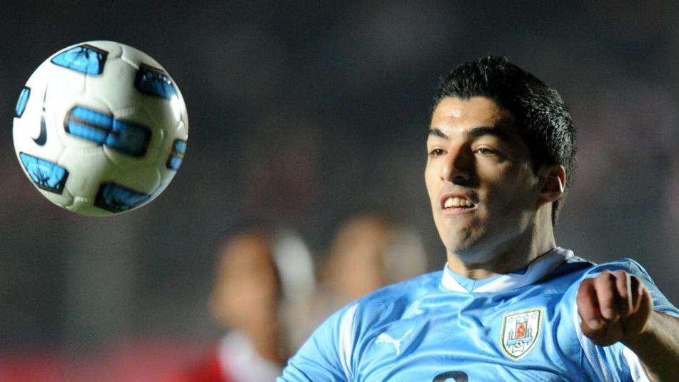 Perù-Uruguay 0-2, Una doppietta di Suarez regala la finale alla <i>Celeste</i>