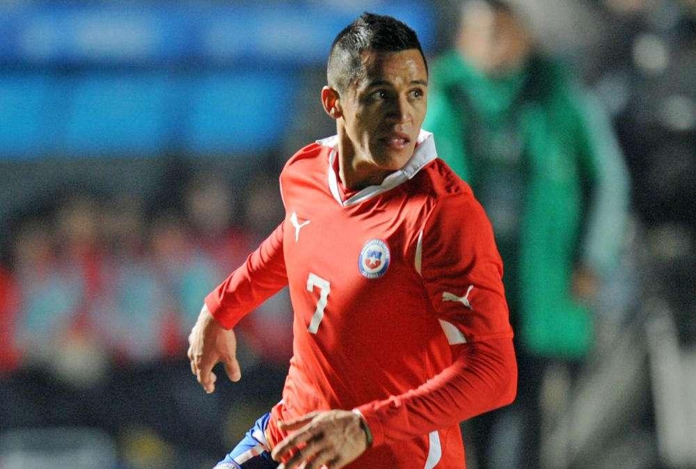 TRIPLICE FISCHIO - Uruguay-Cile 1-1, Sanchez risponde a Pereira