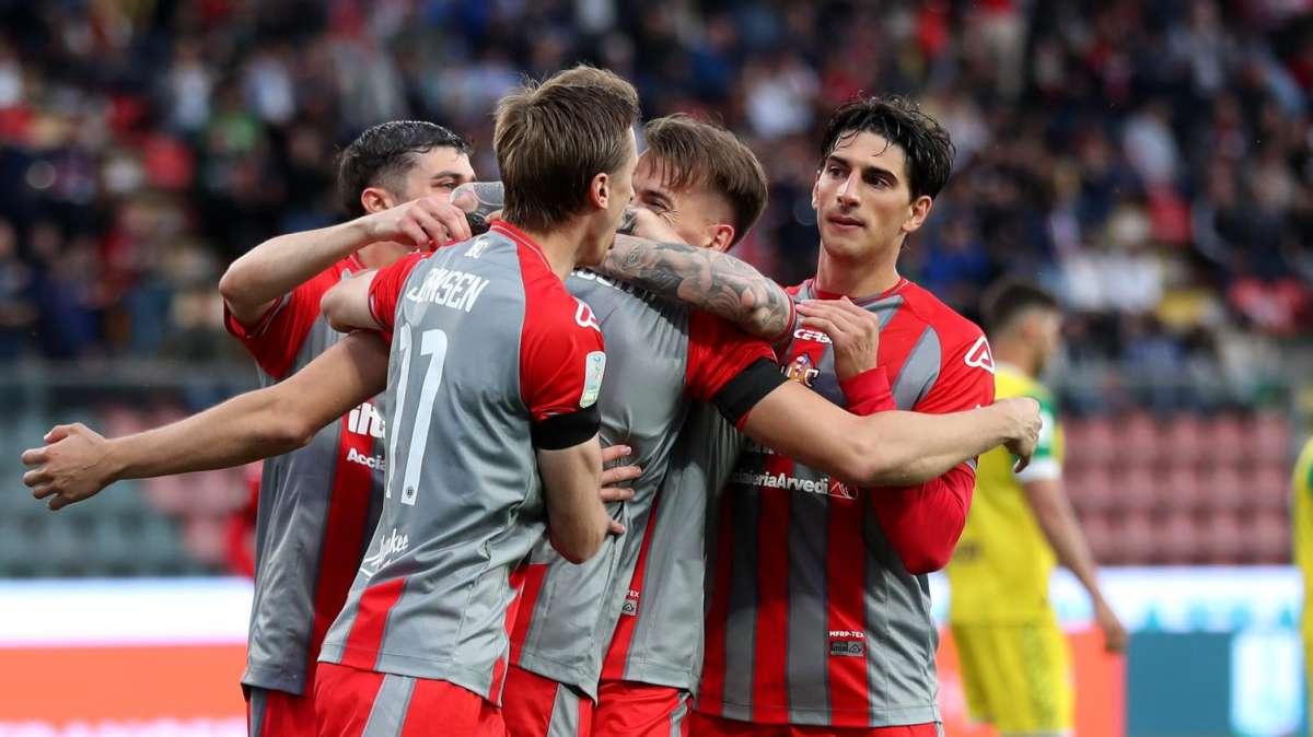 Cremonese, ora o mai più: la doppia sfida per blindare la semifinale playoff