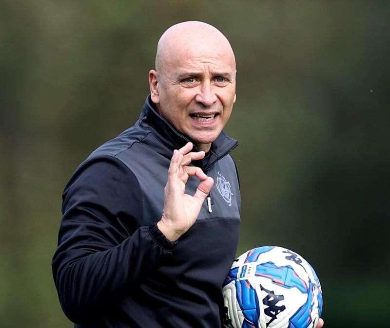 Corini si presenta… Giacchetta punzecchia la squadra. 