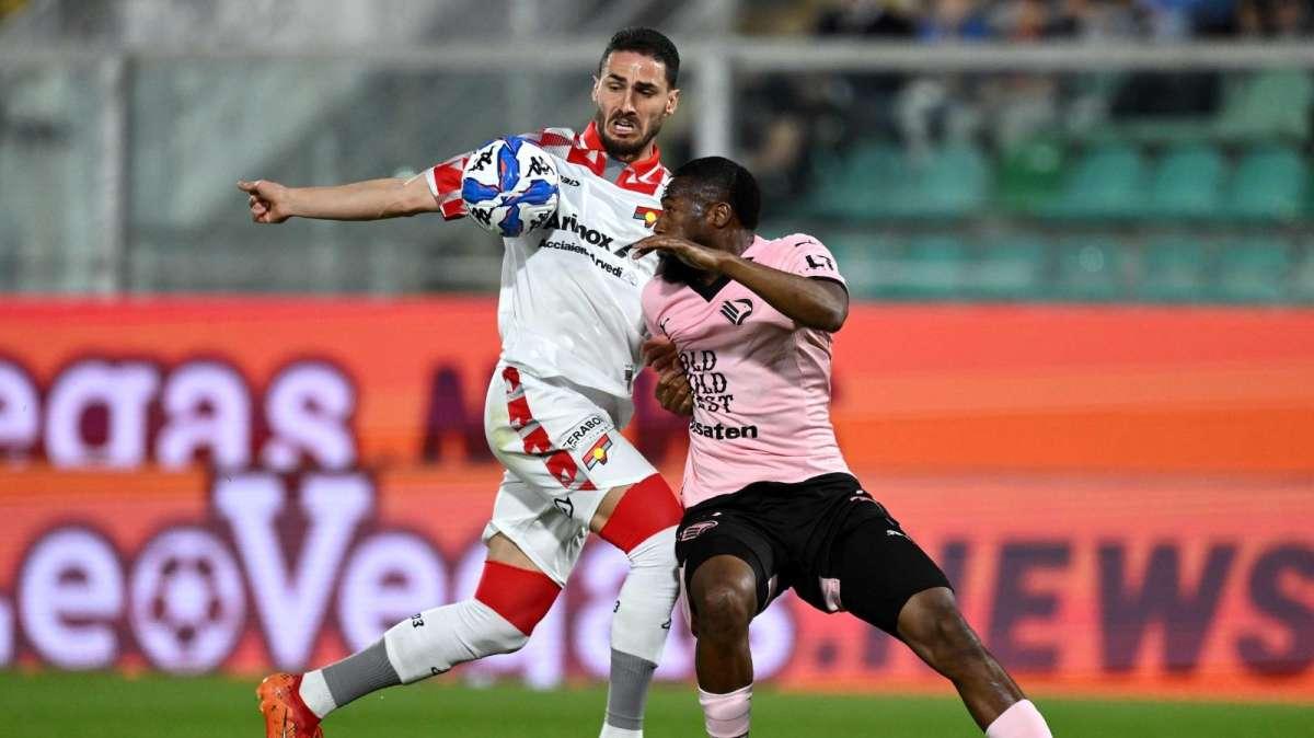 Palermo-Cremonese 2-3: la gioia della panchina al gol di Collocolo | VIDEO
