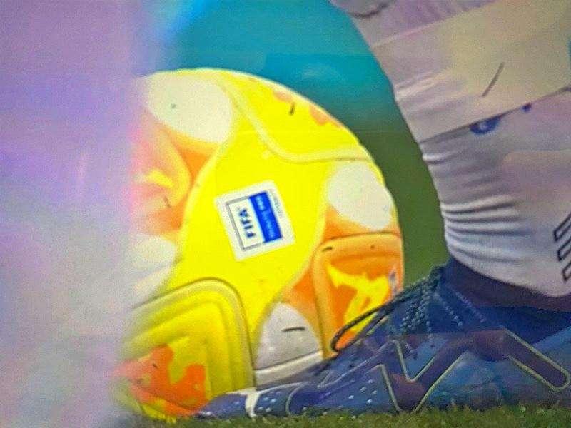 È sempre più calda la vetta di questo campionato. Anche stasera una giornata da vivere tra passionI e speranze