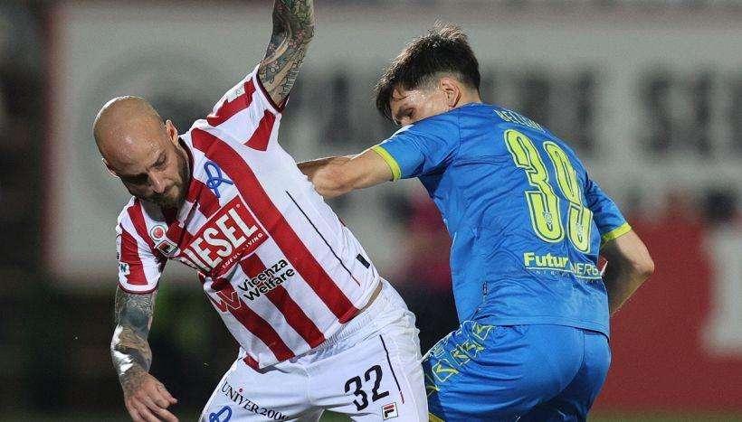 Carrarese e Vicenza si giocano l'ultimo posto in serie B