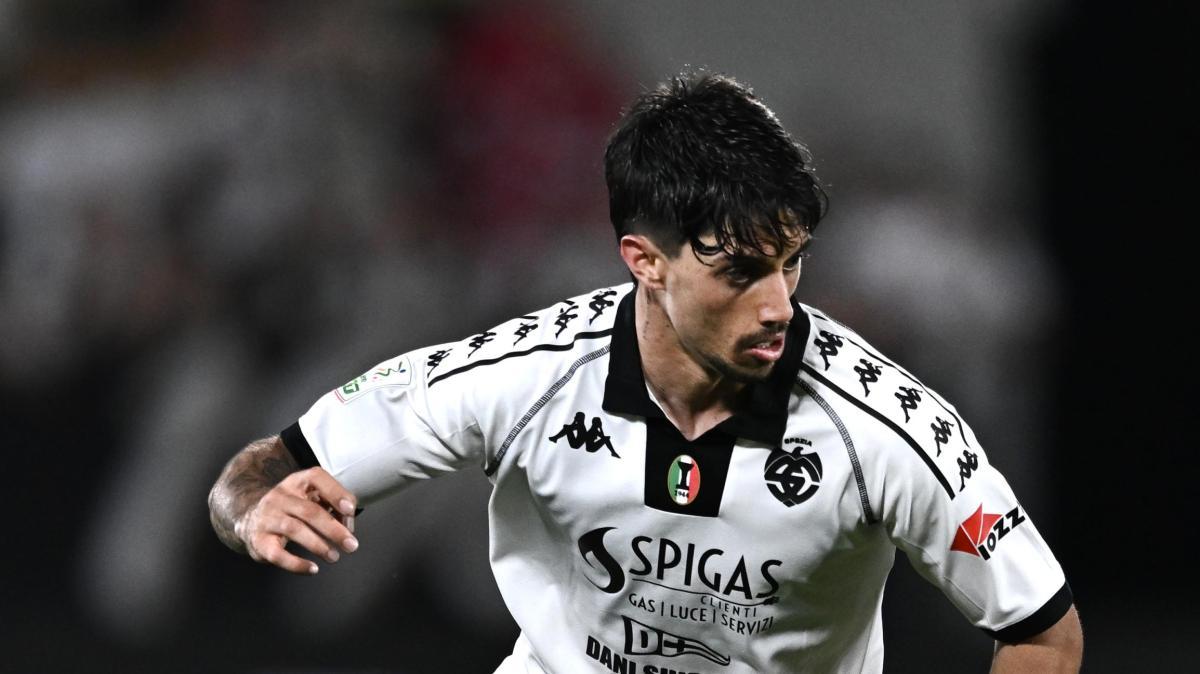Mercato Cremonese, spunta un esterno da promozione: Botturi valuta il colpo Salvatore Elia