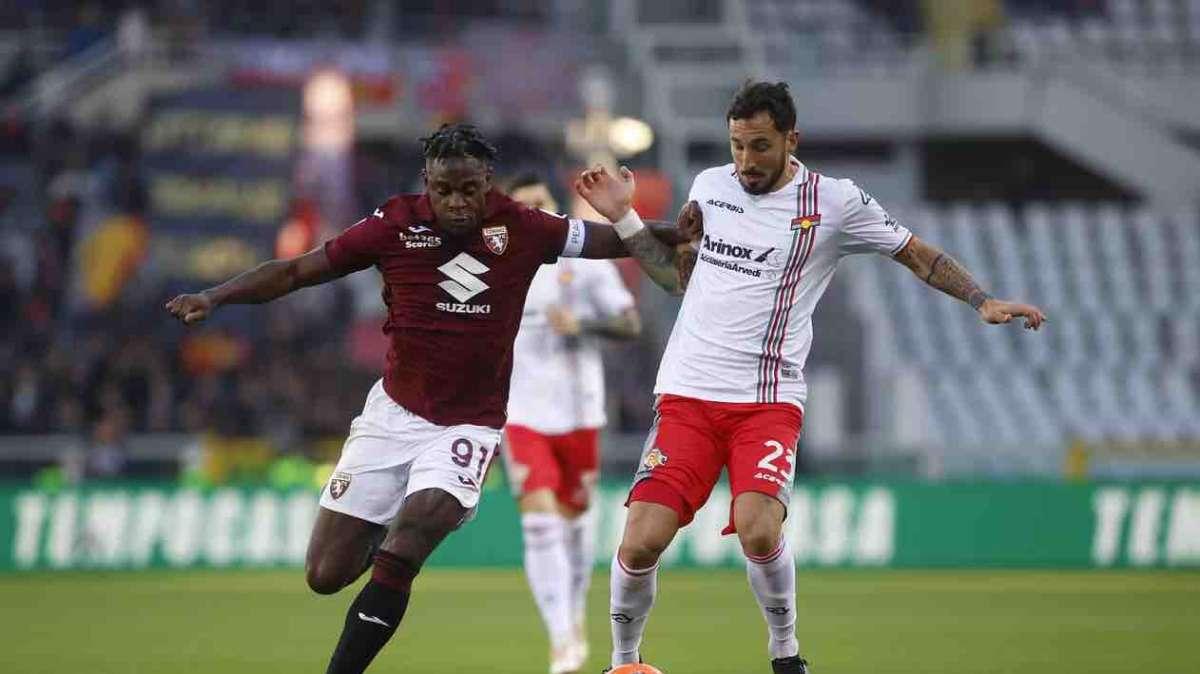 La Cremonese recrimina, ma il Toro esulta. La Repubblica (ed. Torino): "Vittoria col brivido al 99'"