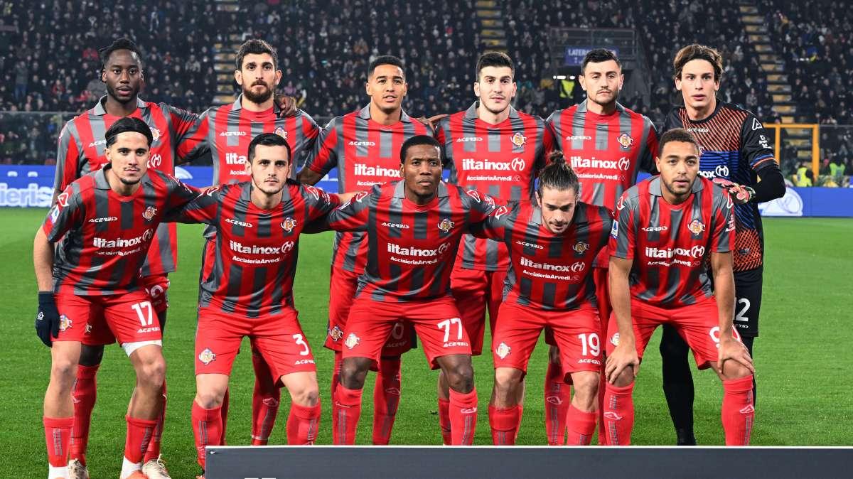 Cremonese, ufficiale il rompete le righe della squadra