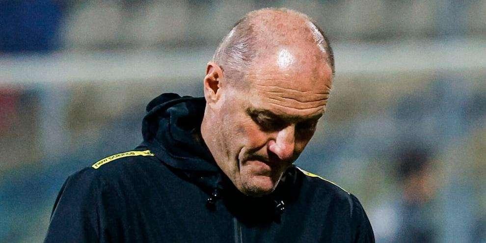 In Serie B Panchine roventi: Esonero per Bisoli e Valente. 