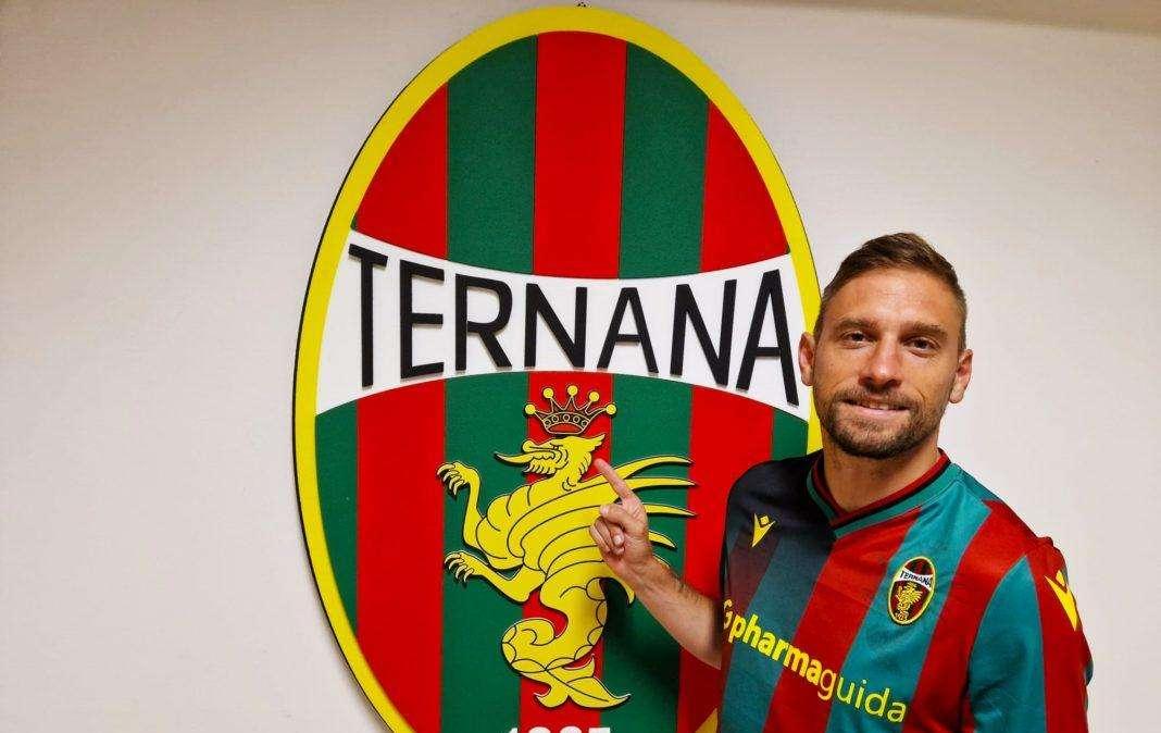 Ternana, è ufficiale l'arrivo dell'attaccante Dionisi