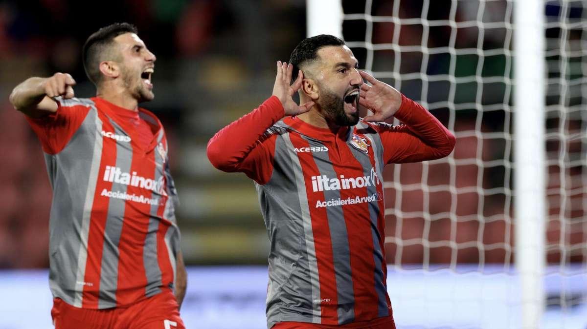 Coda saluta i tifosi a mezzo social…offerta per Brunori… parola al Palermo.