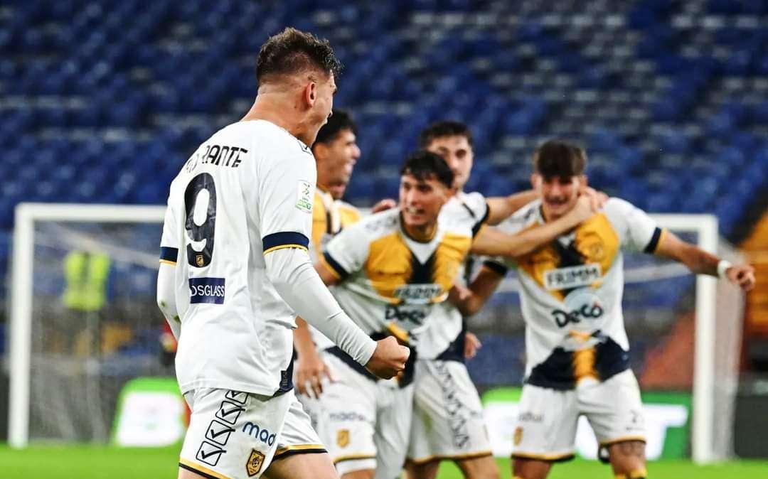 La Juve Stabia espugna Genova e vola al secondo posto. 