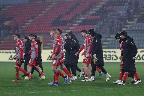 Così proprio non va. Non si gioca da squadra e i colpevoli non sono pochi!