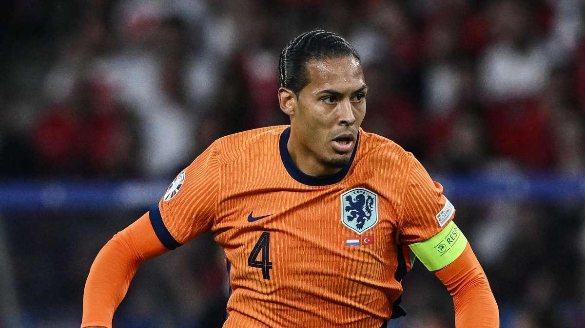 Olanda, festa di compleanno in ritiro per Van Dijk 