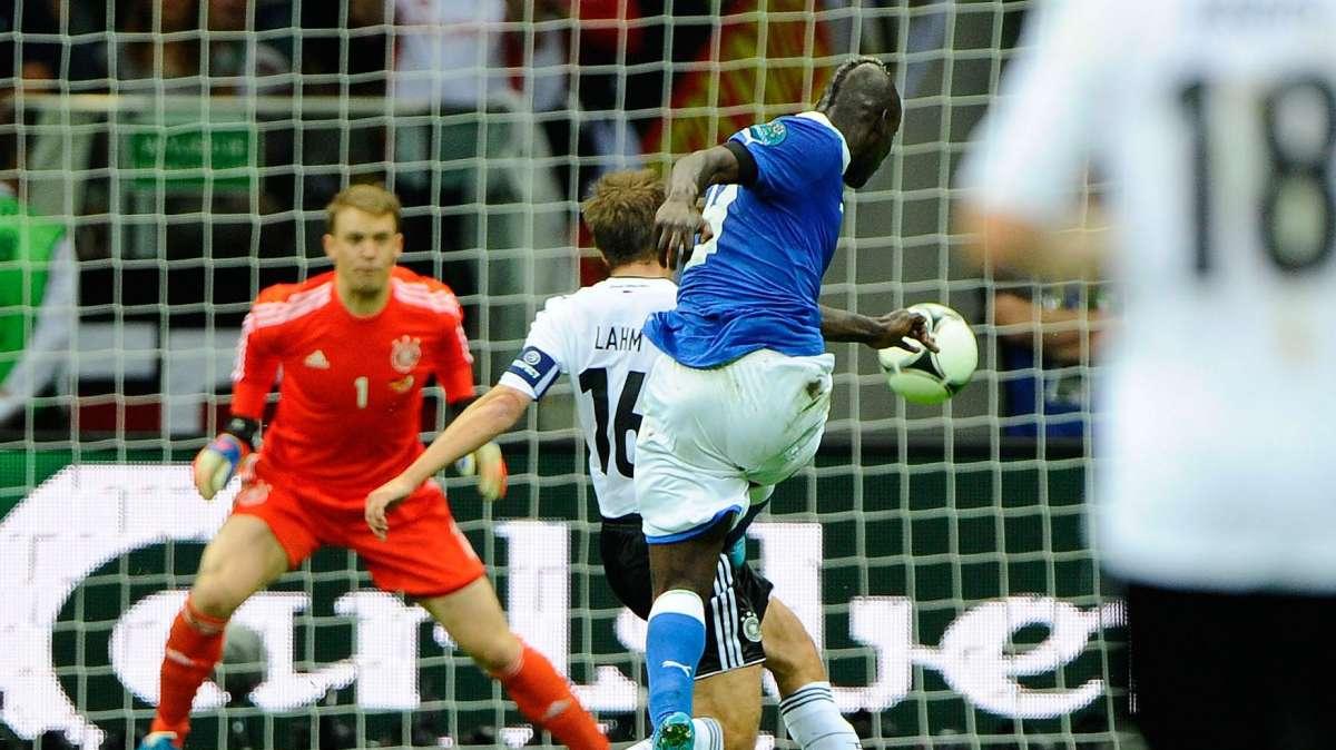 Balotelli, parla la madre: "La doppietta con la Germania lo ha liberato"