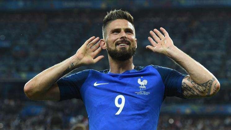 Euro 2016, Wenger non ha dubbi: "Giroud il miglior centravanti del torneo"