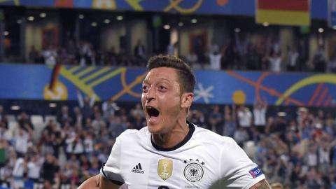 Germania, Ozil è il re degli assist: nessuno come lui negli ultimi 4 tornei per Nazionali 