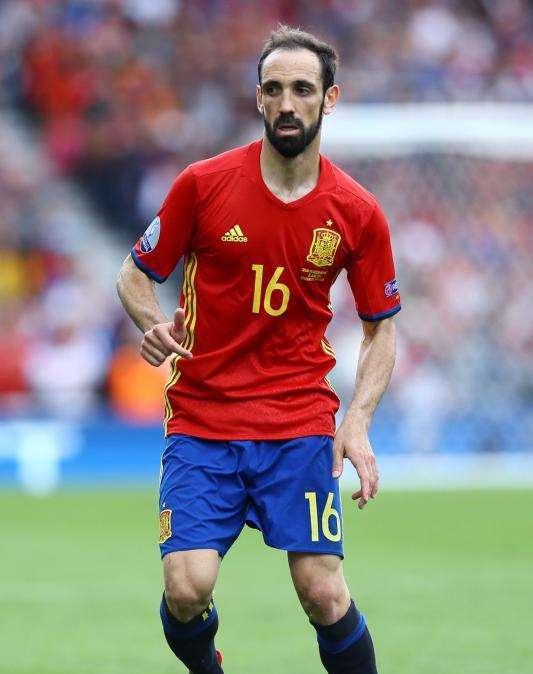 Spagna, Juanfran: "Con l'Italia per non commettere gli stessi errori"