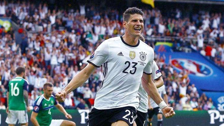 Germania, Gomez agguanta Klinsmann: ora è il miglior marcatore della storia tedesca agli Europei