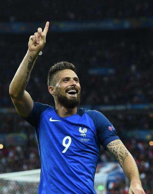 Francia, Giroud ha convinto Wenger: il francese resterà in Inghilterra