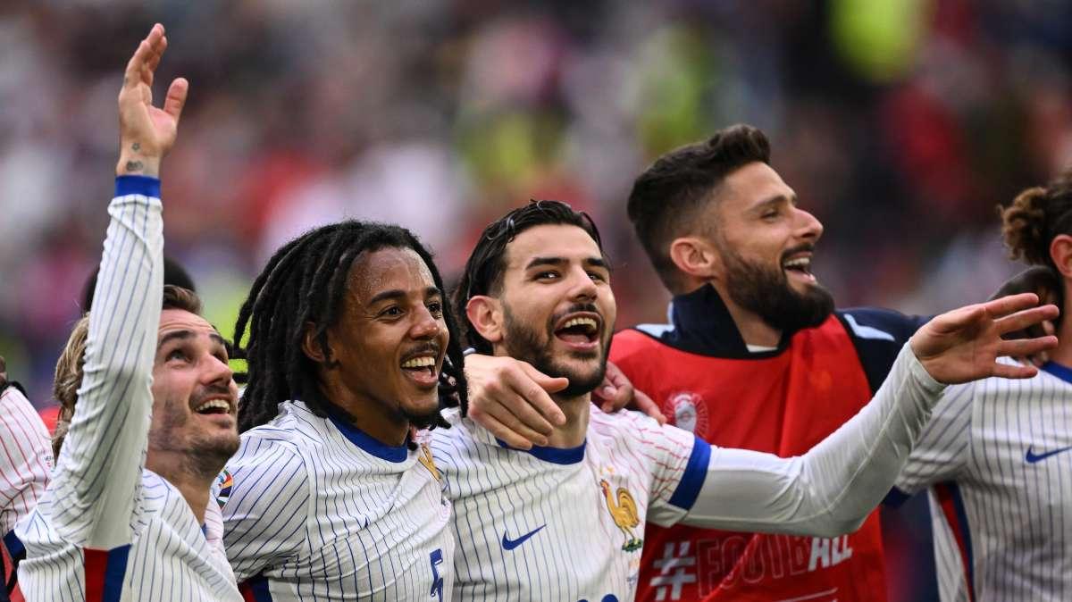 Francia, il Milan si complimenta con Les Blues su X