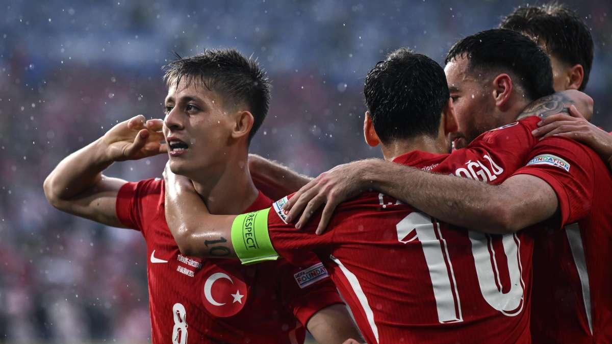 Le pagelle della Turchia - Calhanoglu disegna calcio, gol da cineteca per Guler