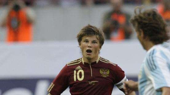 La Russia schianta Rosicky & co. Dzagoev superstar ma che Arshavin...