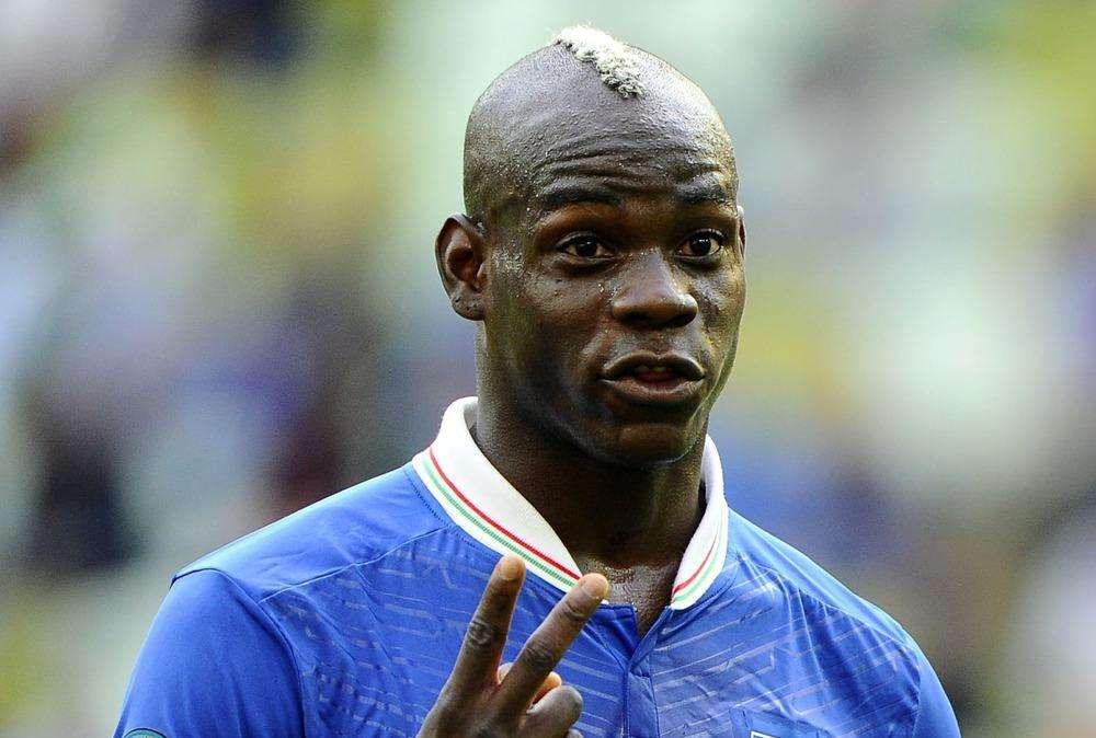 UEFA; aperta inchiesta sui cori razzisti a Balotelli e Gebre Selassie