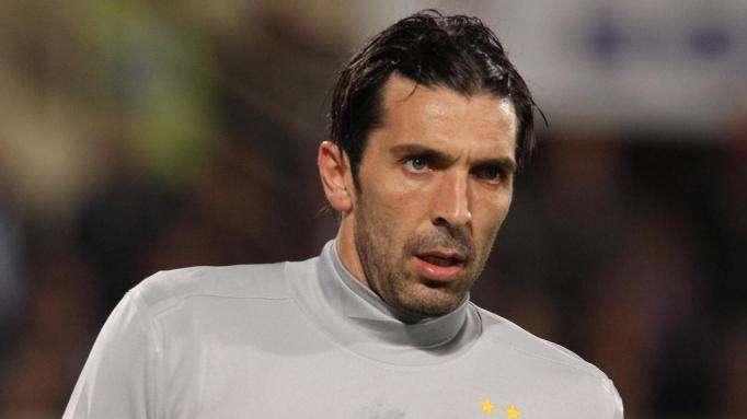 Italia, Buffon: "Obiettivo semifinale, ma occhio al girone"