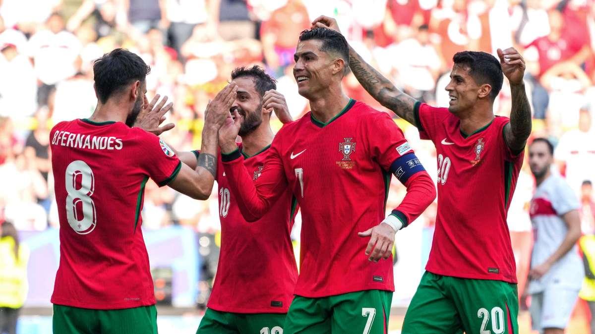 LIVE TE - PORTOGALLO-SLOVENIA 0-0 (3-0 dcr) - Super Diogo Costa, ai rigori passano i portoghesi e troveranno ai quarti la Francia