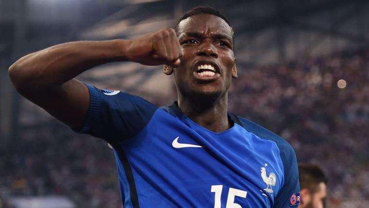 Francia, Evra intervista Pogba: "Ho ricevuto l'energia da tutta l'Italia per battere la Germania. Ora vinciamo la finale" 