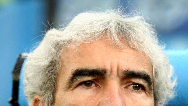 Francia, Domenech: "Anche prima di dover indossare la maschera non era al top della forma"