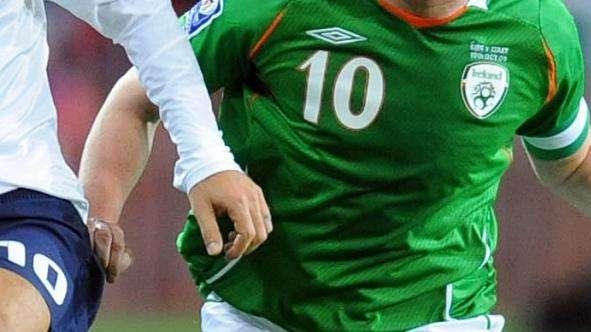Irlanda, Duff fa 100 e vuol festeggiare