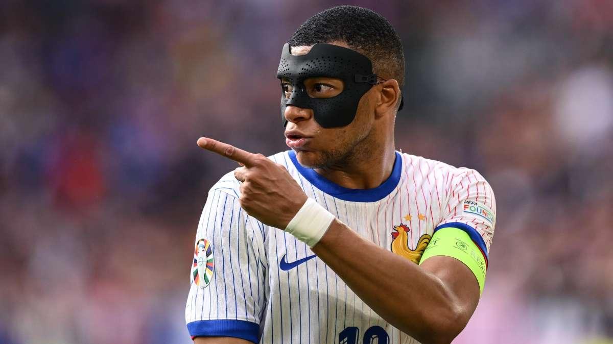 Francia, Deschamps: "Mbappé è qui con noi, anche se non è al 100%"