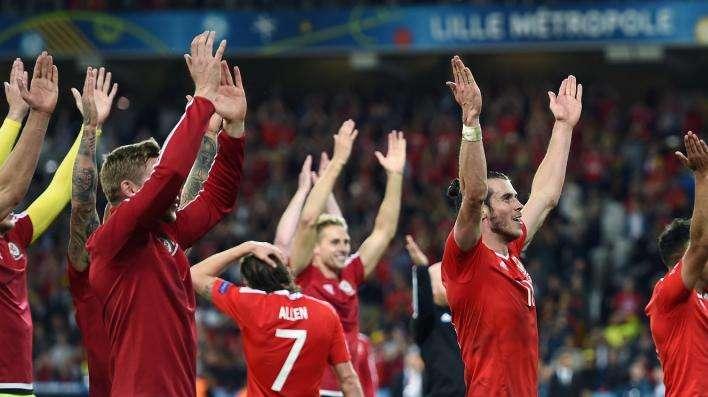 Impresa Galles, prima Nazionale  esordiente a raggiungere le semifinali di un Europeo dopo la Svezia nel '92
